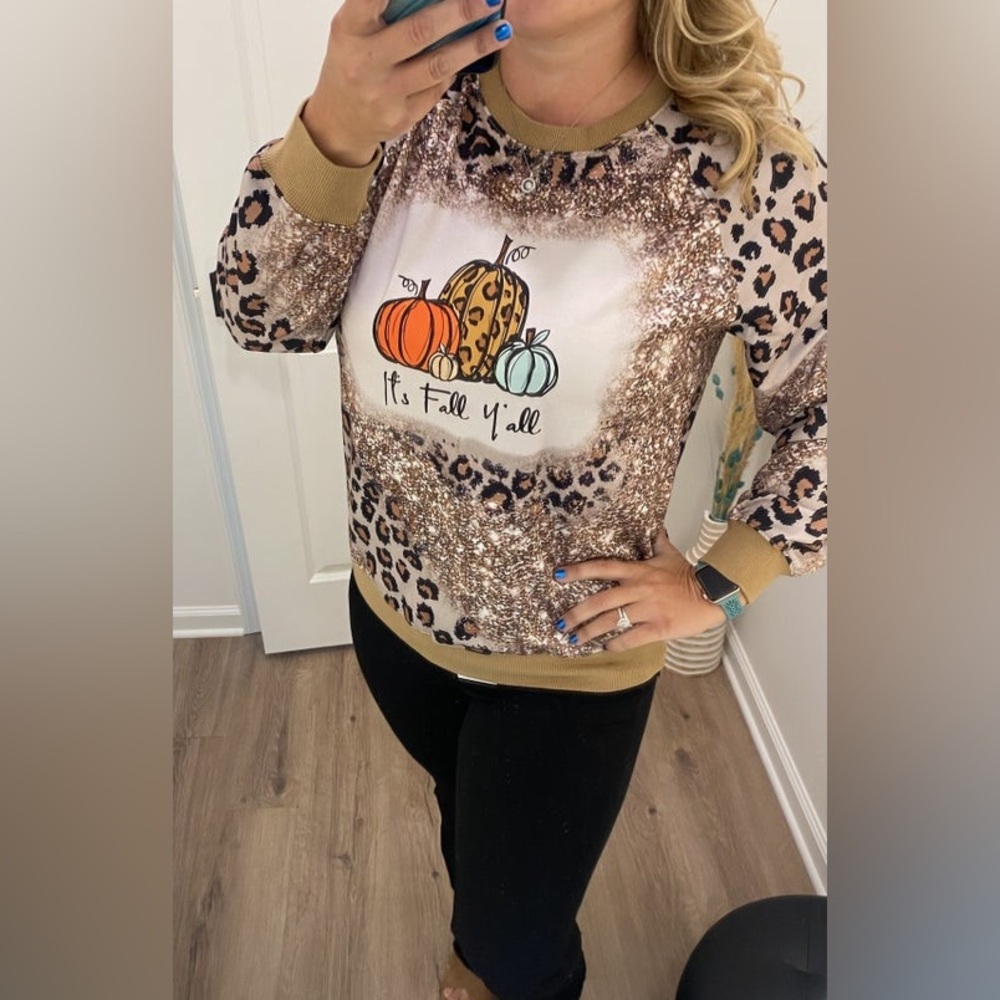 NWT leopard pumpkins it’s fall y’all sweatshirt